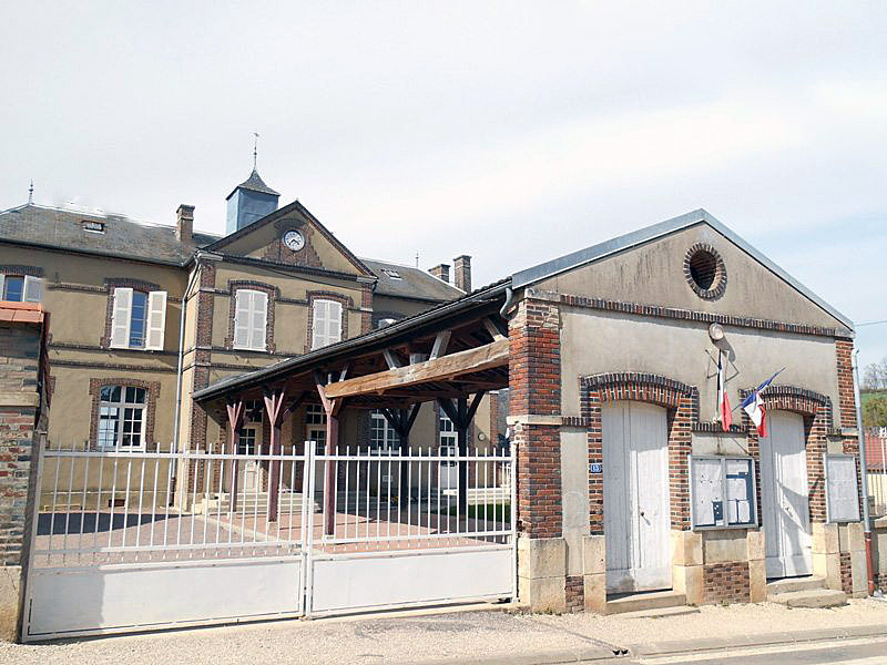 Bœurs-en-Othe