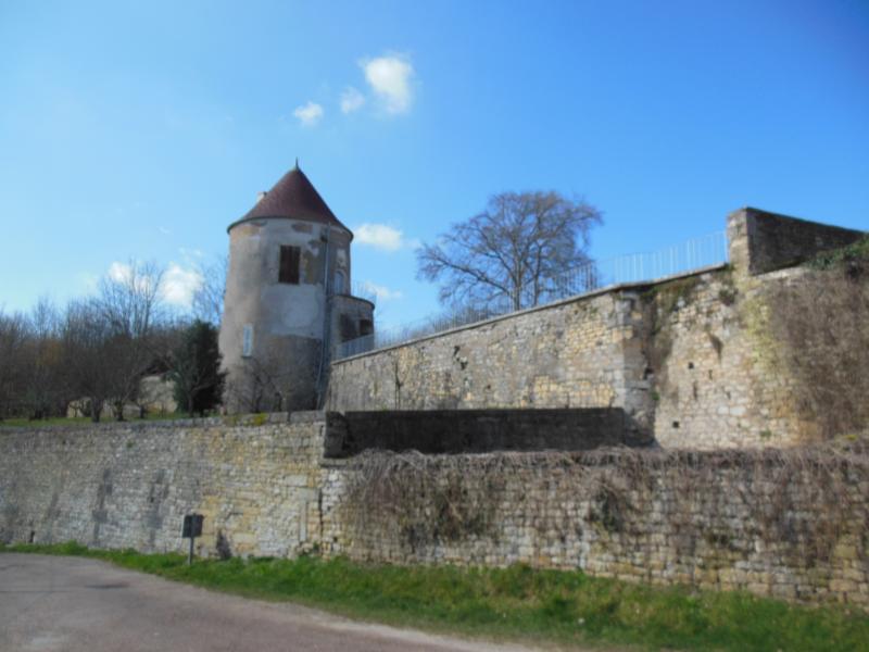 Châtel-Censoir