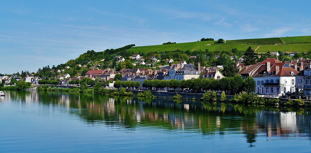 Photo 2 — Joigny, Yonne (89300)