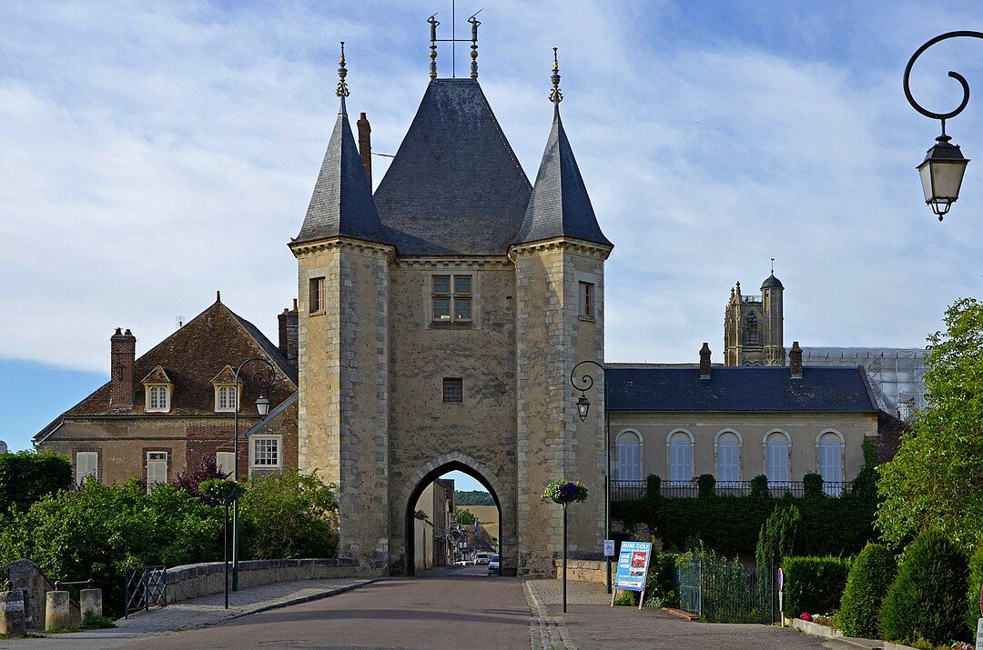 Photo 3 — Joigny, Yonne (89300)