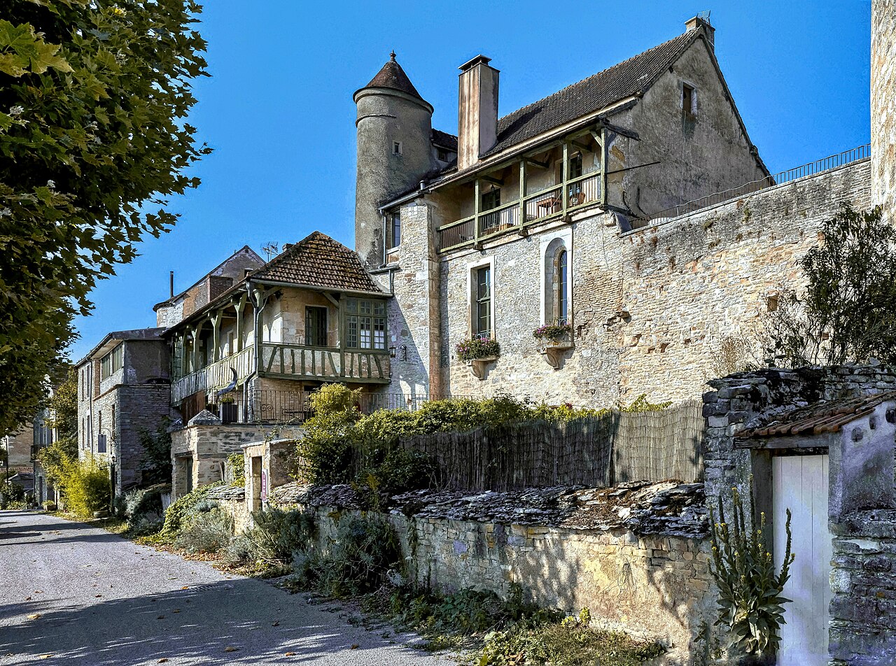 Noyers