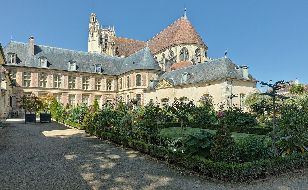 Photo 3 — Sens, Yonne (89100)