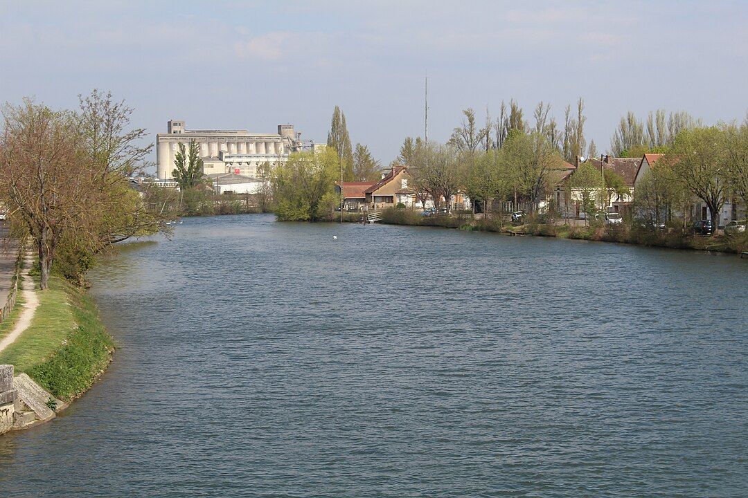 Photo 8 — Sens, Yonne (89100)