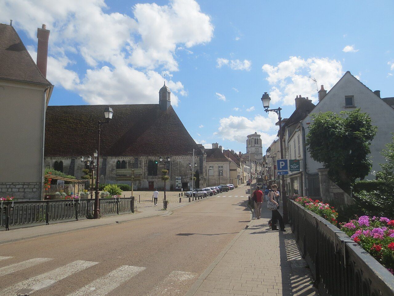 Photo 2 — Tonnerre, Yonne (89700)