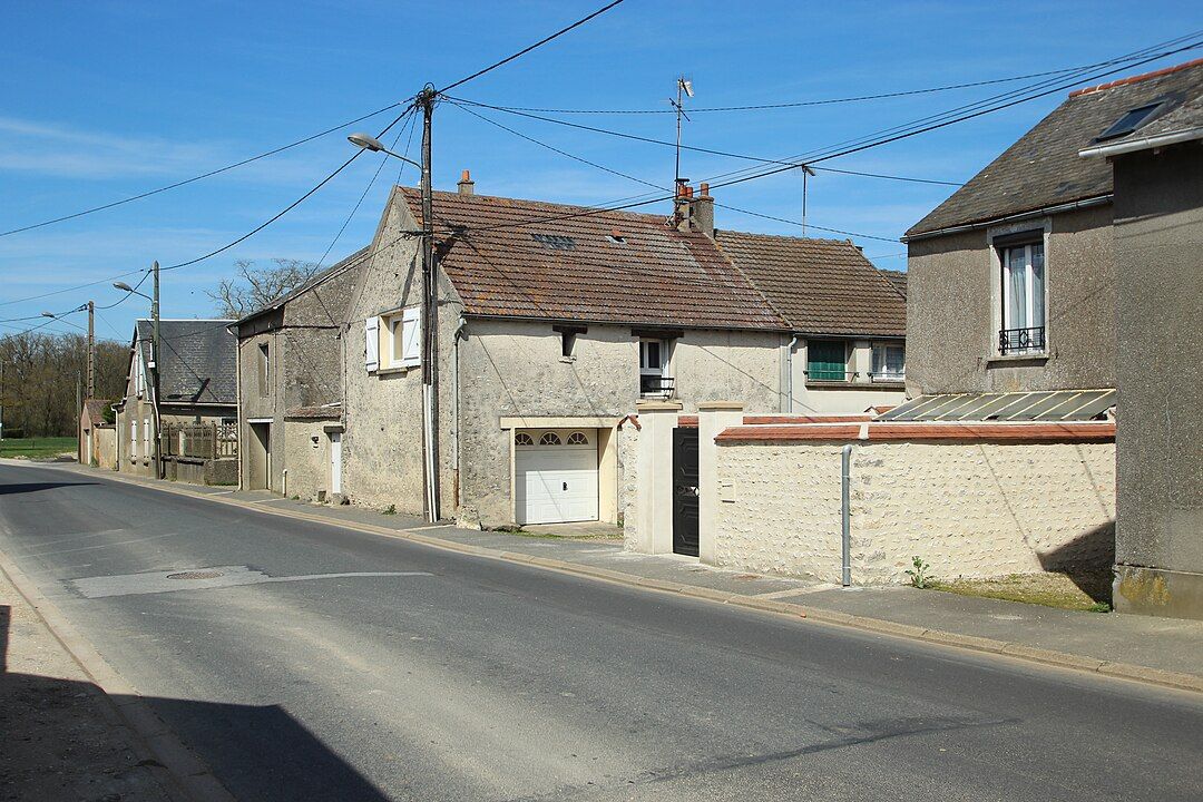 Photo 2 — Angerville, Essonne (91670)