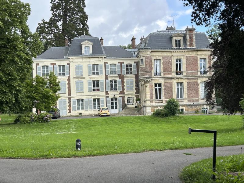 Saclay